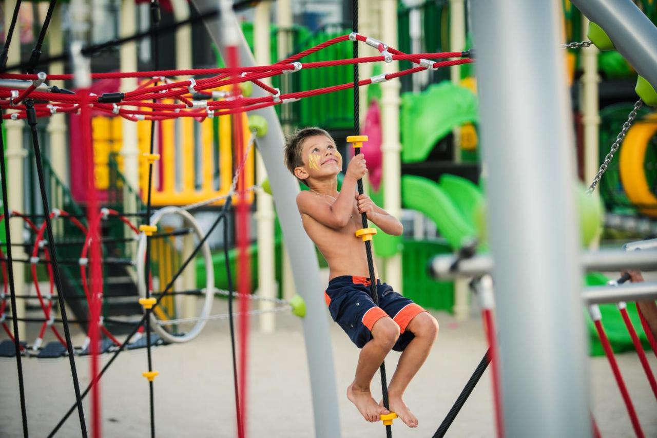 Holiday Park & Resort Grzybowo Grzybowo  Luaran gambar